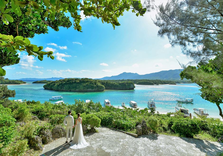 Kabira & Beach<br>Wedding Photo Tour