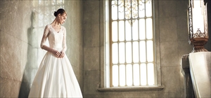 提携店ドレス＆タキシード<br>・Four Sis & Co.　・Bridal Salon HANA<br>・Princess Garden　・innocently<br>・Pureart　・Rua Bridal ・Cinderella & Co. 他<br>https://www.wedding-ishigaki.com/wedding_dress/