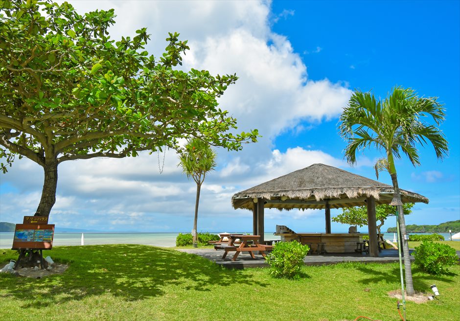 Ishigaki Seaside Hotel Beach Deck Wedding Party<br>石垣シーサイドホテル・ビーチデッキ・ウェディングパーティー＆披露宴