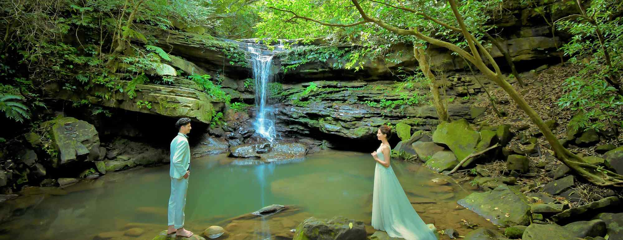 沖縄西表島フォト・ウェディング Iriomote Island Okinawa Kura Waterfall Photo Wedding クーラの滝　挙式前撮影