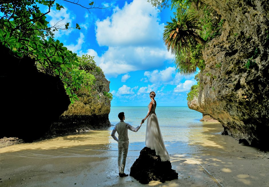 沖縄石垣島フォト・ウェディング/
Ishigaki Island Okinawa Sabichi Cave Photo Wedding/
サビチ鍾乳洞/挙式前撮影