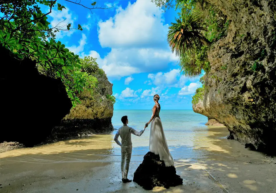 沖縄石垣島フォト・ウェディング/
Ishigaki Island Okinawa Sabichi Cave Photo Wedding/
サビチ鍾乳洞/挙式前撮影
