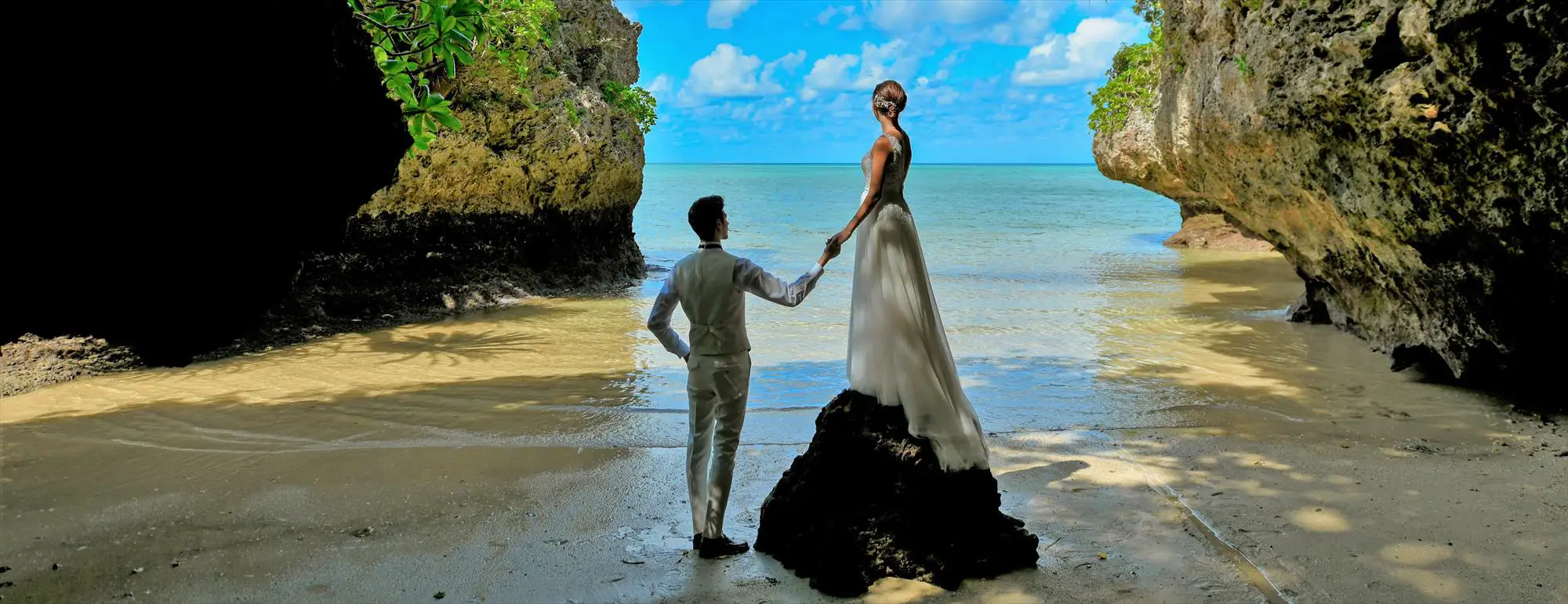 沖縄石垣島フォト・ウェディング Ishigaki Island Okinawa Sabichi Cave Photo Wedding サビチ鍾乳洞　挙式前撮影