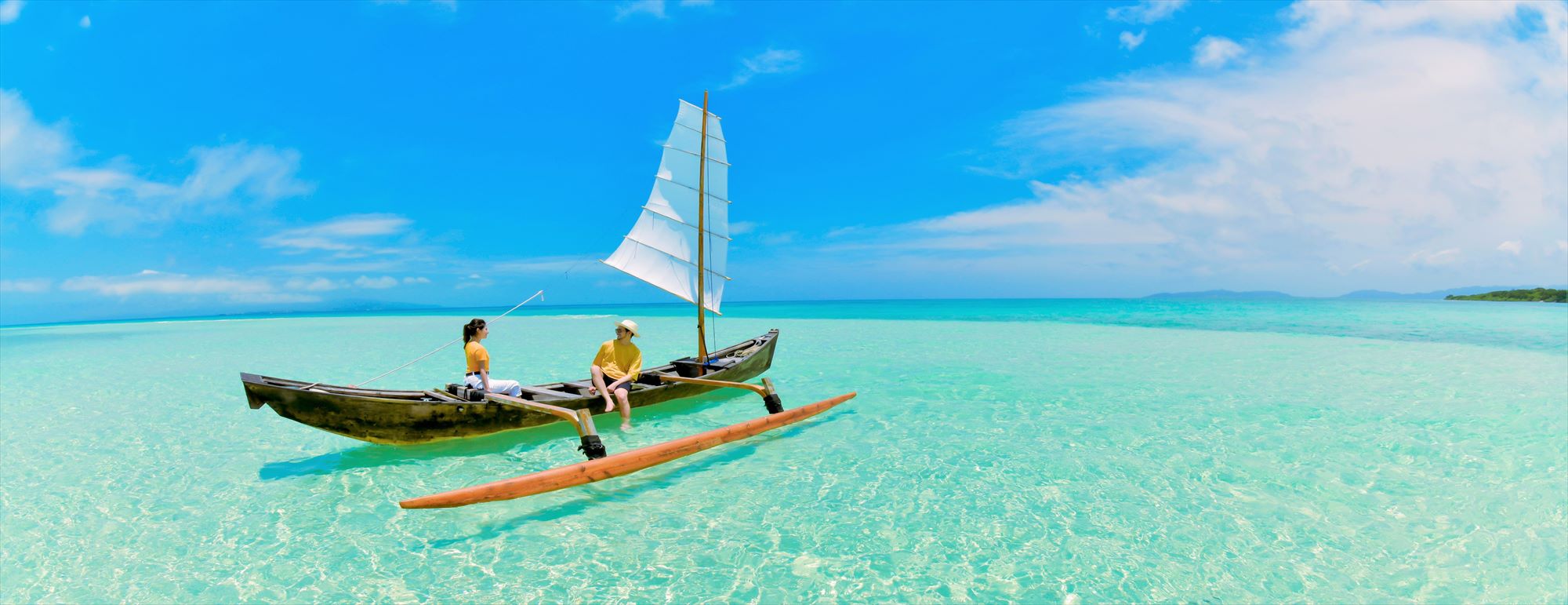 沖縄竹富島フォトウェディング Taketomi Island Okinawa Beach Sabani Boat Photo Wedding 竹富島コンドイ・ビーチ・サバニ舟フォトウェディング