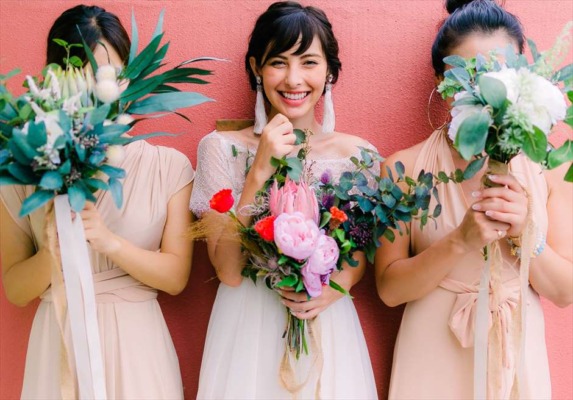 ウェディング　ウエディング　ウェディングドレス　石垣島　レンタル　ブライダル　ブライダルサロン　ドレスハウス　リゾート　リゾートドレス