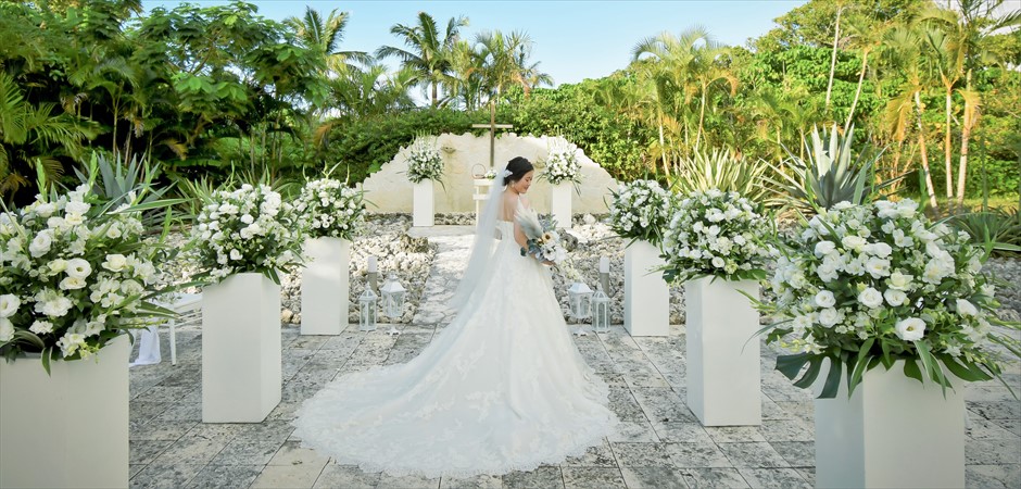 Coral Chapel Luxury Wedding
