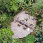 コーラル・テラス石垣島・沖縄結婚式│デッキ・ウェディグ・パーティー│５段あるデッキの４段＆５段