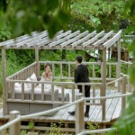 コーラル・テラス石垣島・沖縄結婚式│デッキ・ウェディグ・パーティー│デッキ２段目（8名様着席まで対応）