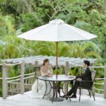 コーラル・テラス石垣島・沖縄結婚式│デッキ・ウェディグ・パーティー│デッキ１段目（8名様着席まで対応）