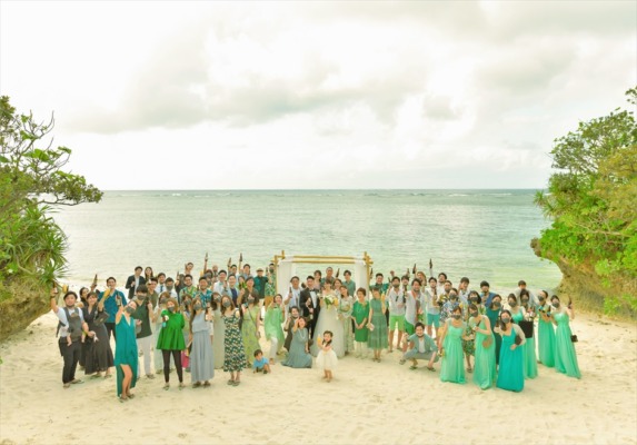 コーラル・テラス石垣島沖縄・披露宴│ウェディングパーティー・オプション│シークレットビーチ・集合写真