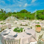 コーラル・テラス石垣島・沖縄結婚式│テラス・ウェディグ・パーティー│ラウンド・テーブル装飾