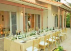 コーラル・テラス石垣島・結婚式　レストランテラス・ウェディングパーティー　披露宴・テーブル装飾一例