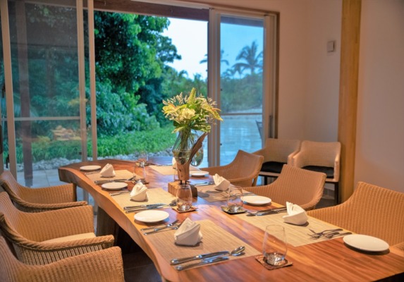 コーラル・テラス石垣島・沖縄結婚式│レストラン・ウェディグ・パーティー│披露宴（３０名様まで対応）