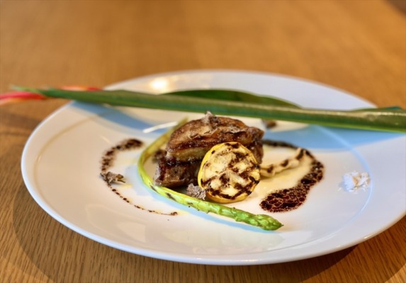 コーラル・テラス石垣島・沖縄披露宴│ウェディング・ディナー・５コースメニュー│メイン：肉料理