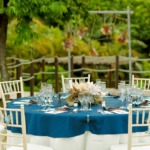コーラル・テラス石垣島・沖縄結婚式　テラス・ウェディング・パーティー　ラウンド・テーブル装飾ブルー