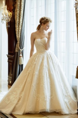 ウェディング　ウエディング　ウェディングドレス　石垣島　レンタル　ブライダル　ブライダルサロン　シンデレラアンドコー　リゾート　リゾートドレス