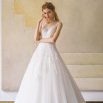 ウェディング　ウエディング　ウェディングドレス　石垣島　レンタル　ブライダル　ブライダルサロン　シンデレラアンドコー　リゾート　リゾートドレス