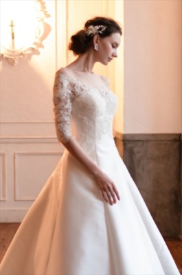 ウェディング　ウエディング　ウェディングドレス　石垣島　レンタル　ブライダル　ブライダルサロン　シンデレラアンドコー　リゾート　リゾートドレス