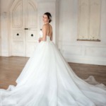 ウェディング　ウエディング　ウェディングドレス　石垣島　レンタル　ブライダル　ブライダルサロン　シンデレラアンドコー　リゾート　リゾートドレス