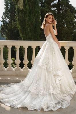 ウェディング　ウエディング　ウェディングドレス　石垣島　レンタル　ブライダル　ブライダルサロン　ルアブライダル　リゾート　リゾートドレス