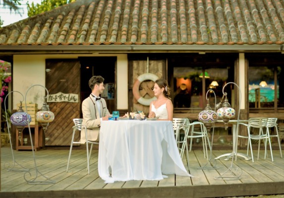 舟倉の里・茶房棟テラス　ウェディングパーティーシーン