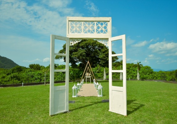 ホテル海邦川平ウェディング・オプション　挙式＆フォト＆パーティー用ヘブンズドア