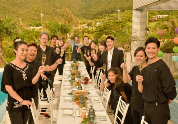 ホテル海邦川平 プールサイド・ウェディング・パーティー＆披露宴 パーティーシーン