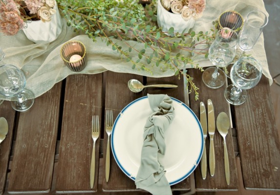 西表島ジャングル・ホテル・パイヌマヤ　ブリッジ・デッキ・ウェディングパーティー＆披露宴会場テーブル一例