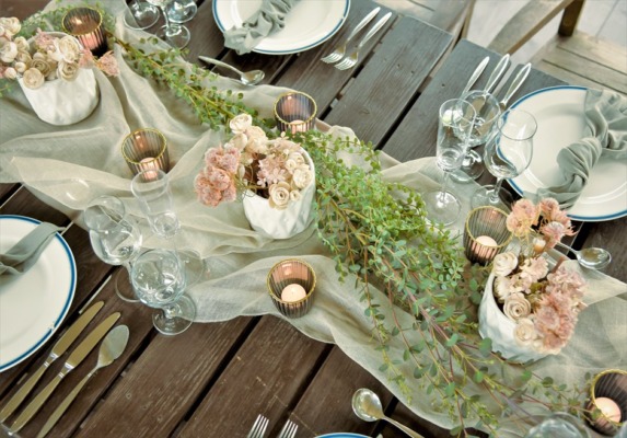 西表島ジャングル・ホテル・パイヌマヤ　ブリッジ・デッキ・ウェディングパーティー＆披露宴会場テーブル一例