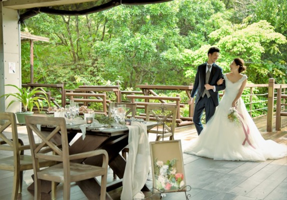 西表島ジャングル・ホテル・パイヌマヤ　ブリッジ・デッキ・ウェディングパーティーシーン