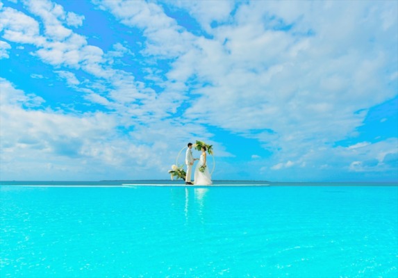 石垣島ビーチホテル サンシャイン　セレモニーフォトオプション　サークルアーチ　チャペル・ガーデン・テラス・プール・ビーチに適用可能