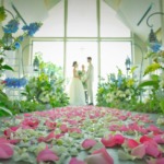 石垣島ビーチホテル サンシャイン　挙式オプション　生花のフルフラワー バージンロード　チャペル・ガーデン・テラスに適用可能