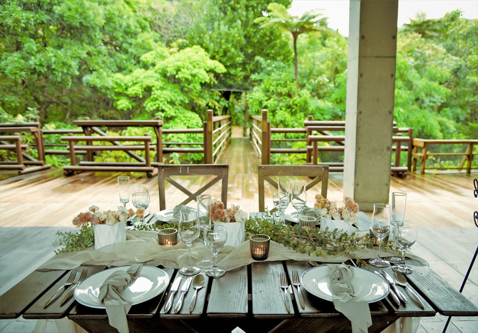 ジャングル・ホテル・パイヌマヤ西表結婚式 ブリッジ・デッキ・ウェディング　披露宴 リゾート内各所にてパーティー承ります
