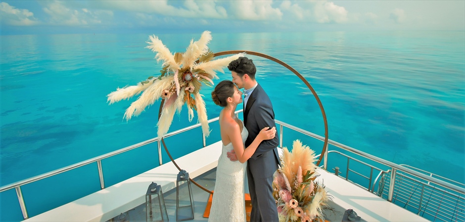 Ishigaki Yaeyama Islands Cruising Wedding