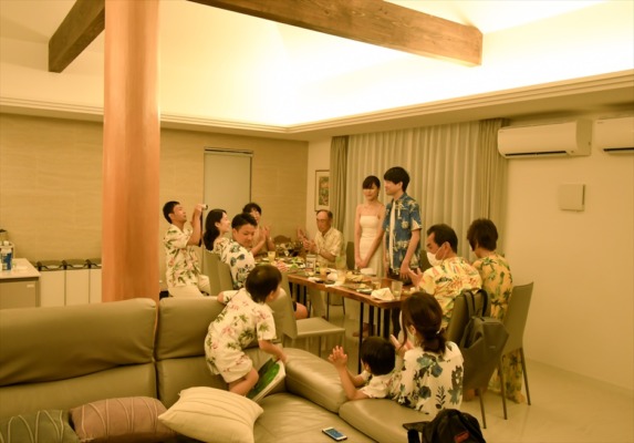 ザ・ミヤラ・ガーデン　サンスイート・ヴィラ内　２次会パーティー