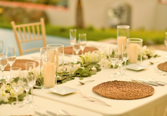 ヴィラガーデン・ウェディングパーティー＆披露宴　テーブル装飾一例