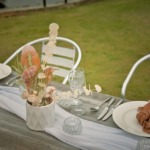 ヴィラうなりざき西表島ガーデン　ウェディング・パーティー＆披露宴会場テーブル装飾一例