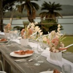 ヴィラうなりざき西表島ガーデン　ウェディング・パーティー＆披露宴会場テーブル装飾一例