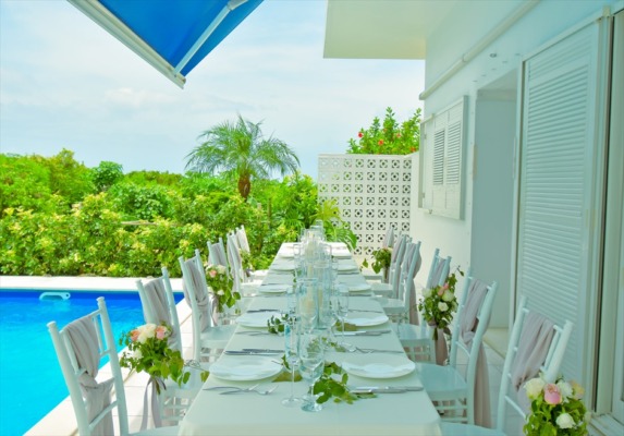 プールサイド・ウェディングパーティー＆披露宴　パーティー会場装飾一例