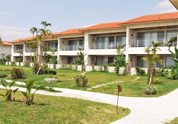 石垣リゾートホテル 客室棟 外観