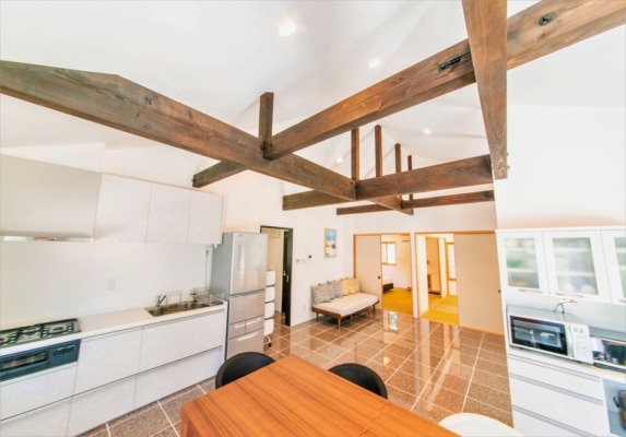 石垣 貸切ヴィラ 白保ノスタルジーガーデン リビングルーム