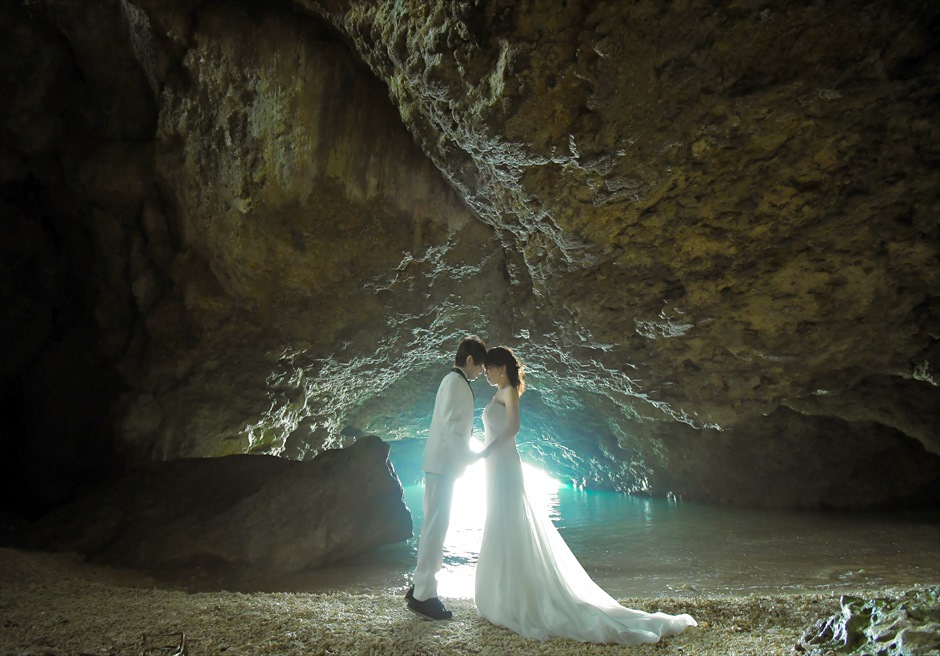 石垣島　青の洞窟ビーチ　フォトウェディング