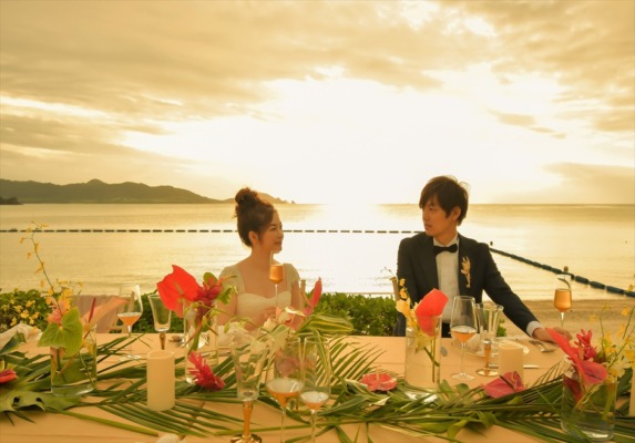 石垣シーサイドホテル　ビーチフロント・ガーデン　サンセット・パーティー