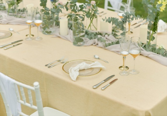ビーチホテル サンシャイン石垣島　ガーデン・ウェディングパーティー＆披露宴　チャペル・ガーデン会場テーブル装飾一例