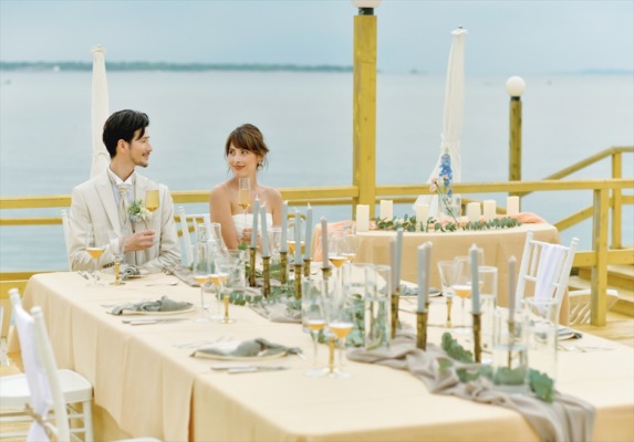 ビーチホテル サンシャイン石垣島　テラス・ウェディングパーティー＆披露宴　オーシャンフロント・テラス会場パーティーシーン