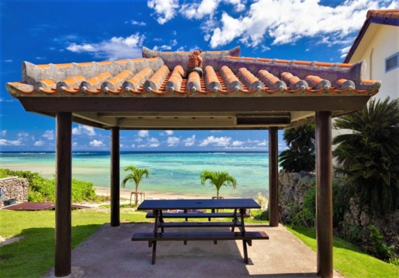 沖縄　石垣島　アロアロビーチ川平　東屋　ガゼボ