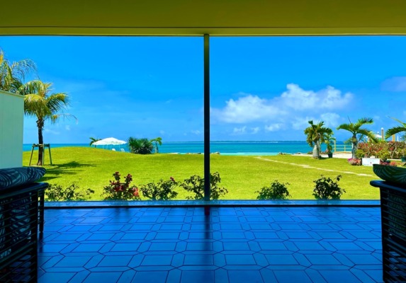 沖縄　石垣島ビーチホテルサンシャイン　ロビー　オーシャンフロント　ガーデンウェディング　結婚式　フォトウェディング