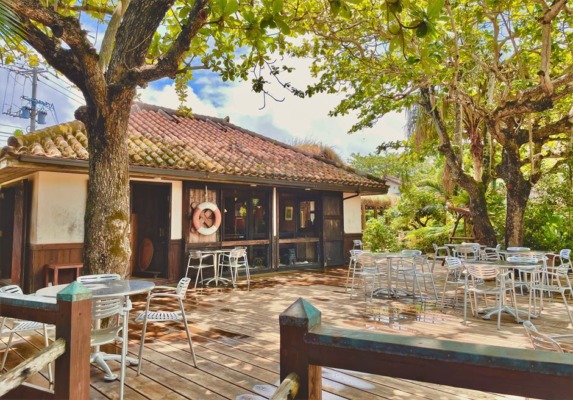 沖縄 石垣島 レストラン デッキ