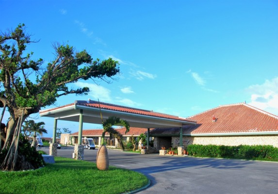 小浜島　はいむるぶし　エントランス　施設