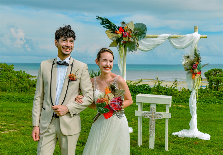 Beachfront Garden<br>Ceremony Photo Wedding